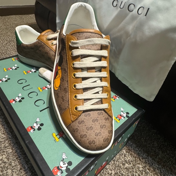 Gucci Disney x Ace Low 'Mickey Mouse - Beige' - Picture 2 of 5